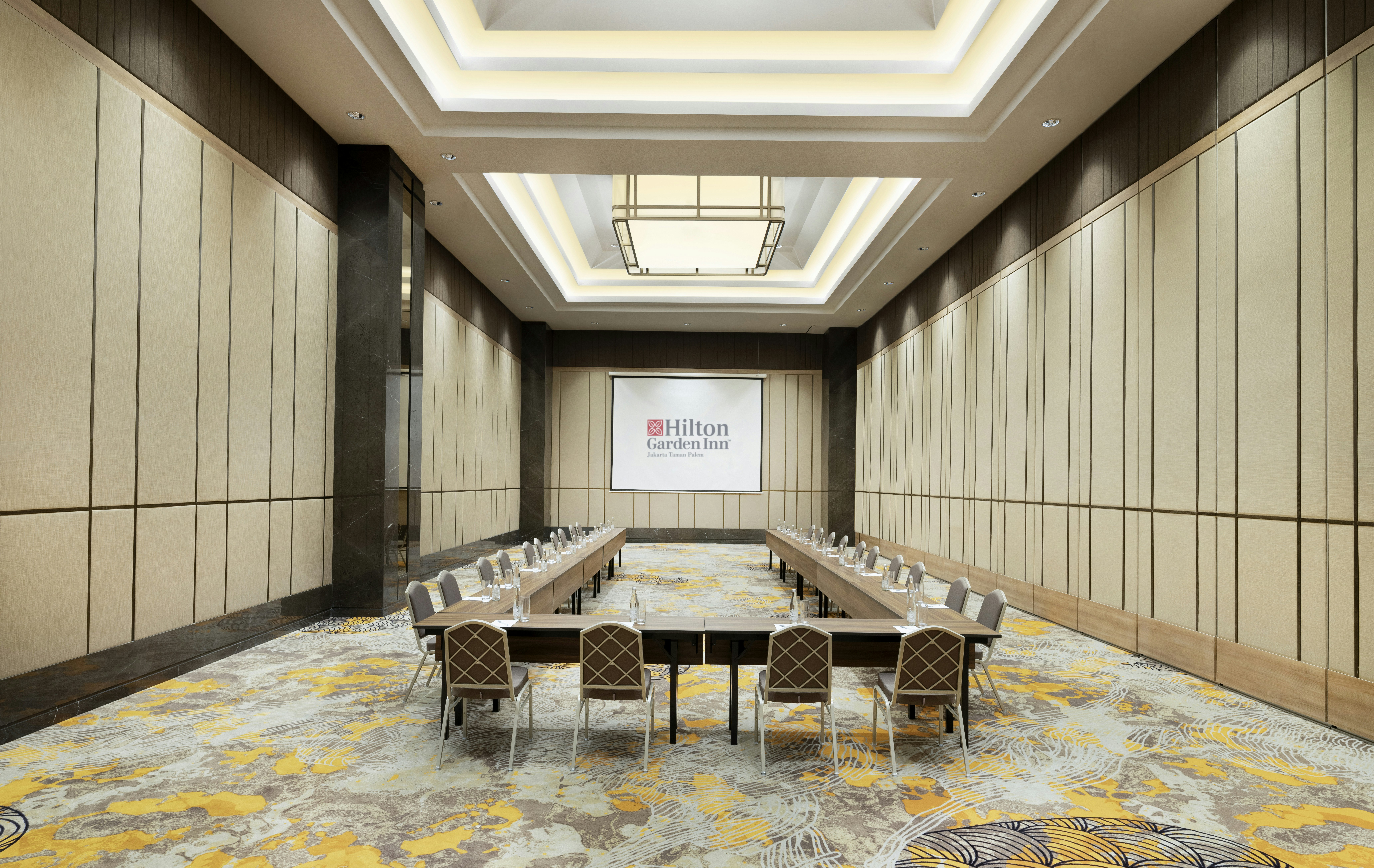 Hilton Garden Inn Jakarta Taman Palem 61/63