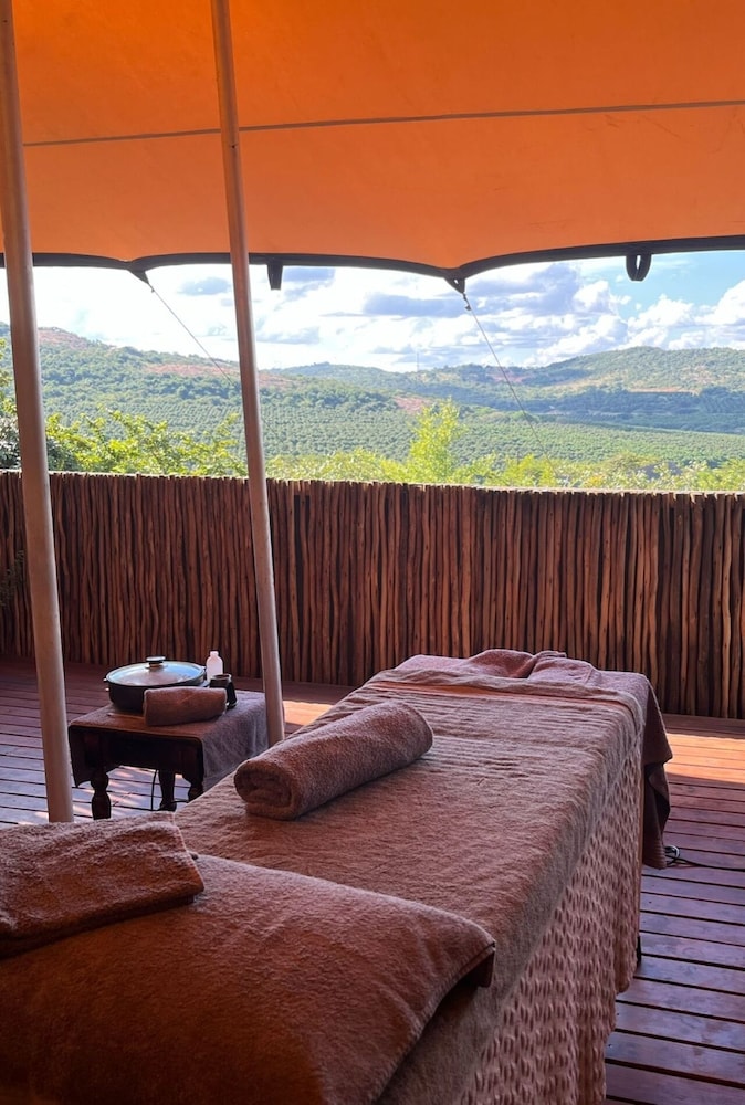 Ndhula Luxury Tented Lodge 27/48