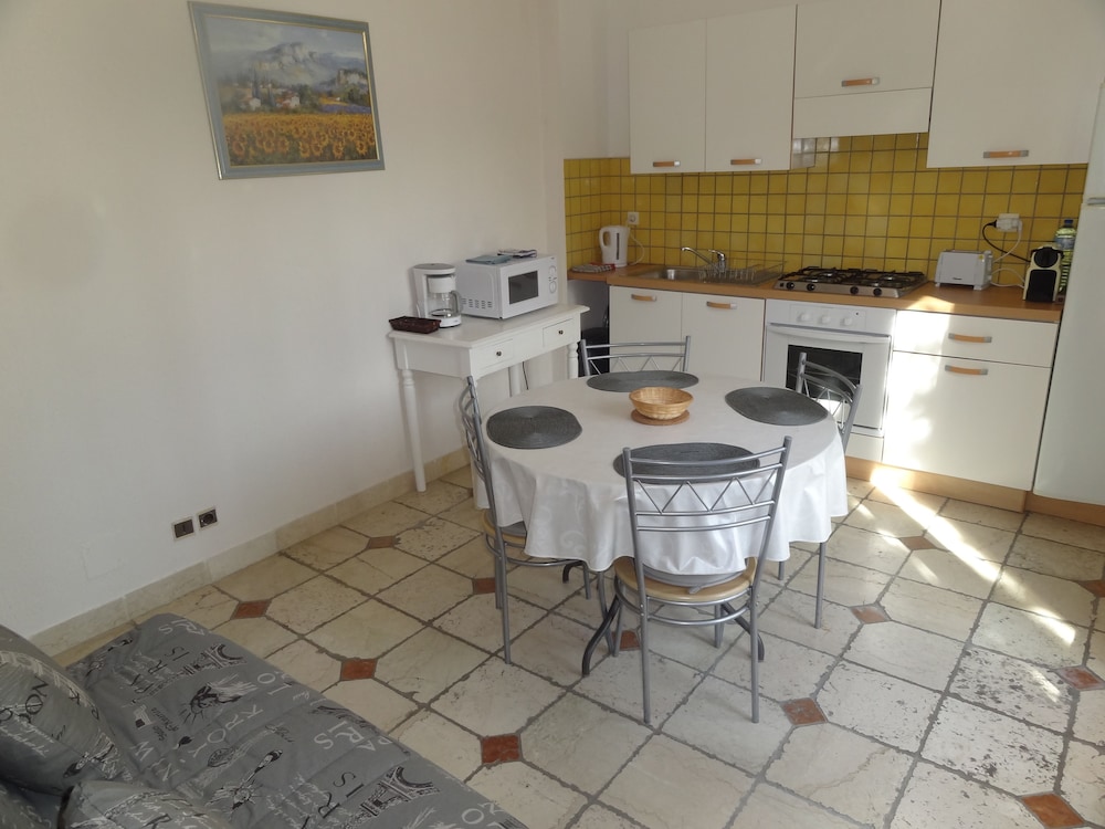 Locations Des Alpilles 28/50
