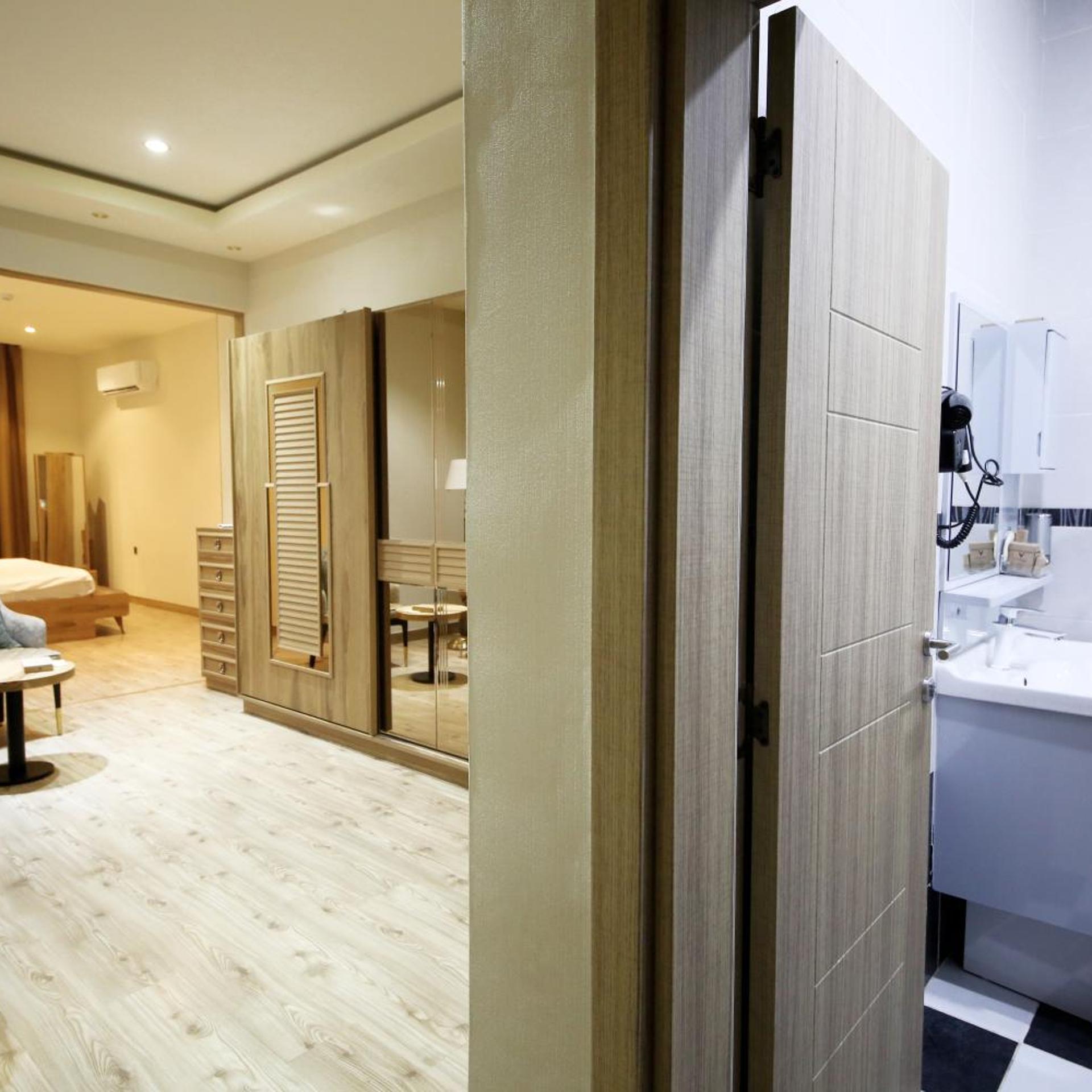Yarmouk International Hotel 75/75