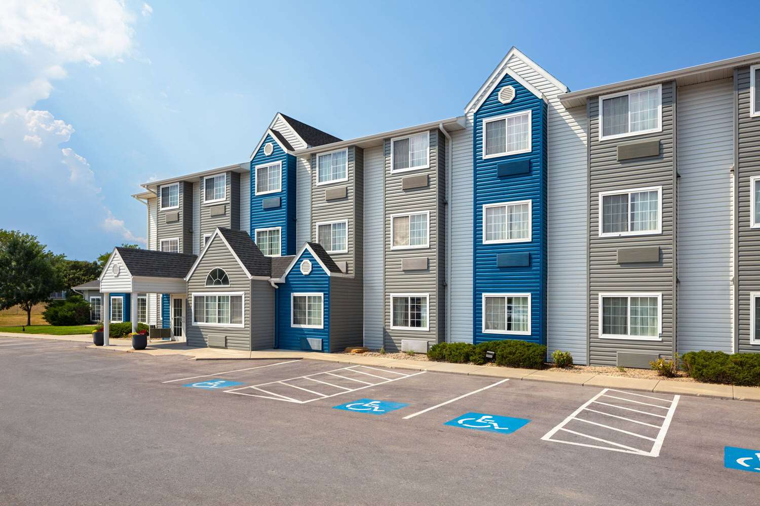 Microtel Inn Suites by Wyndham Rapid City 41/48