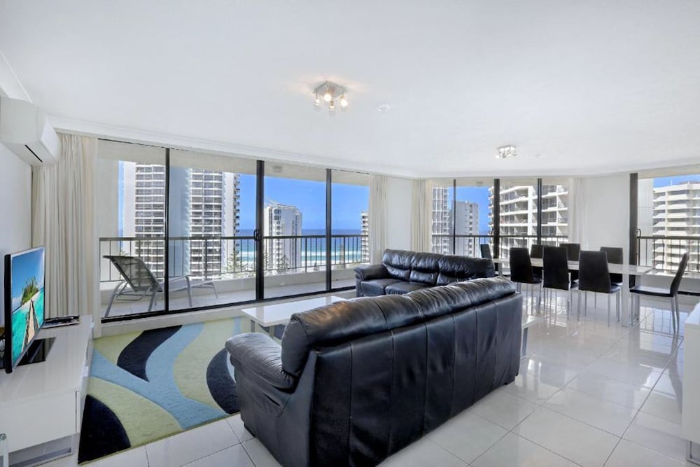 Genesis Holiday Apartments 35/76