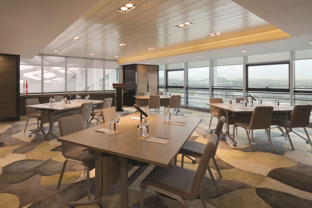 Hyatt House Shenzhen Airport 54/70