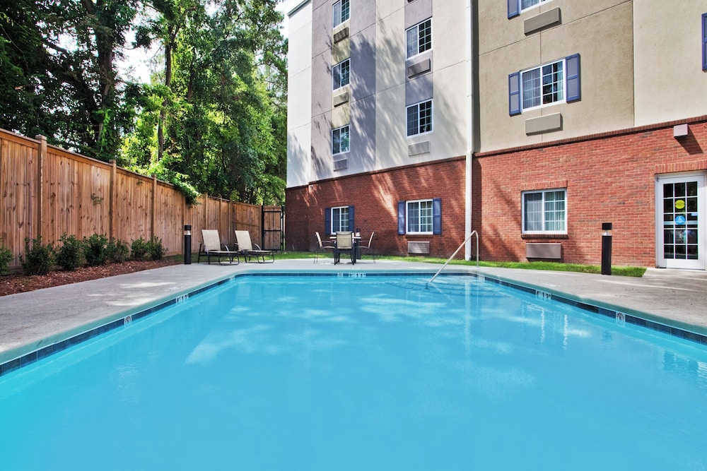 Candlewood Suites Columbus Fort Benning 69/75