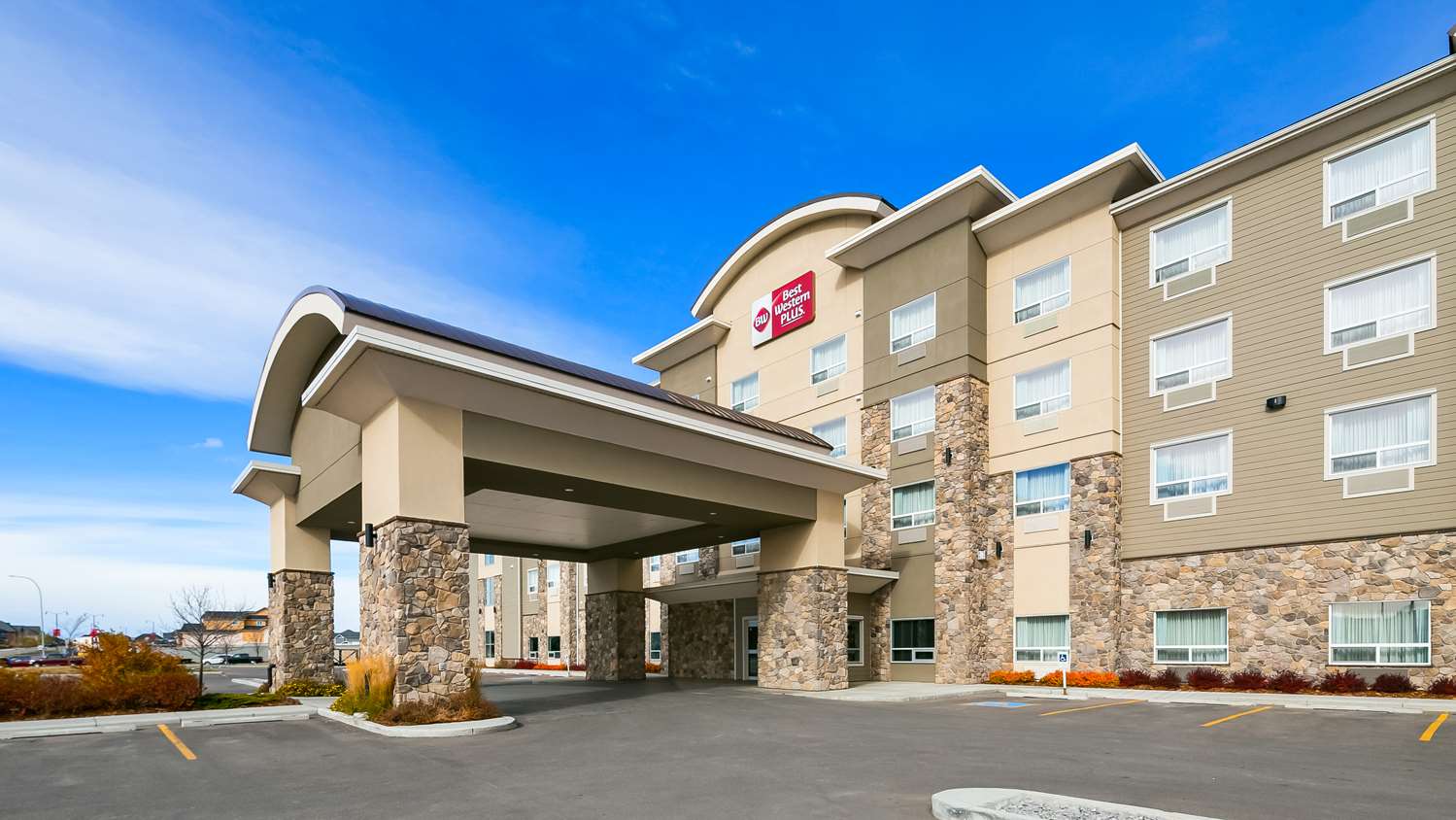 Best Western Plus Okotoks Inn and Suites 10/11