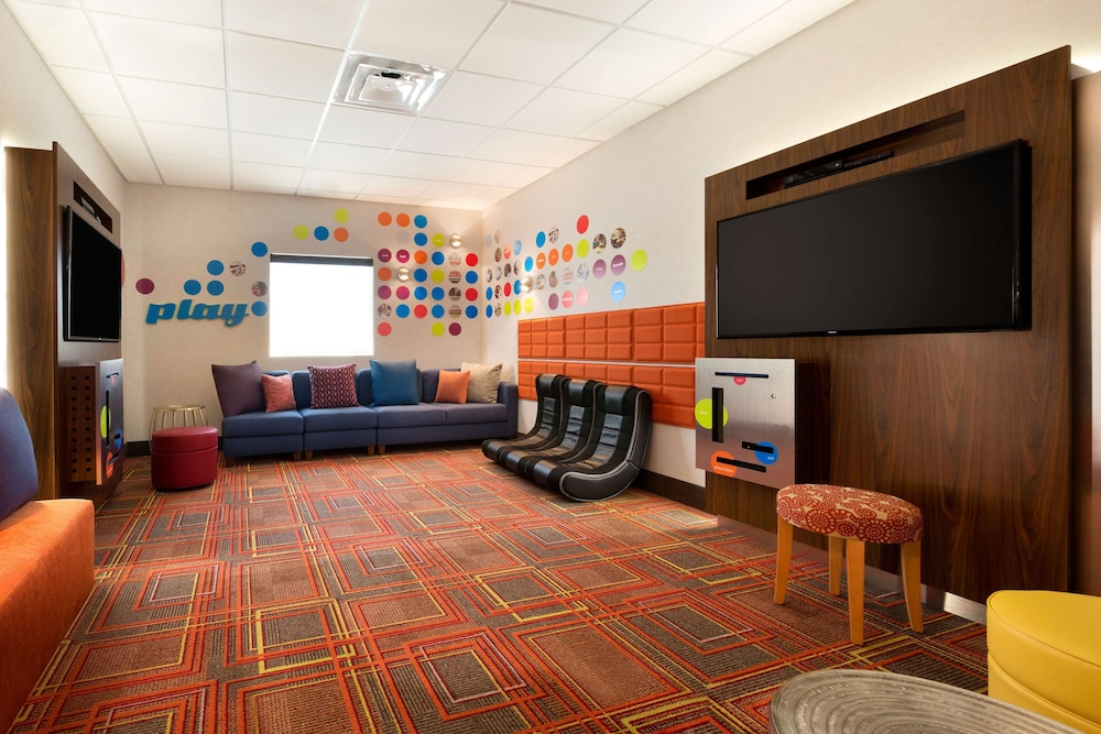 Home2 Suites By Hilton Phoenix Glendale Westgate 17/40
