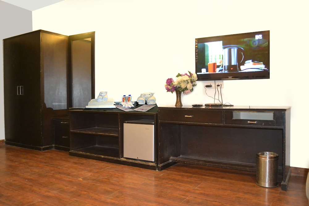Hotel Dev Residency 7/50