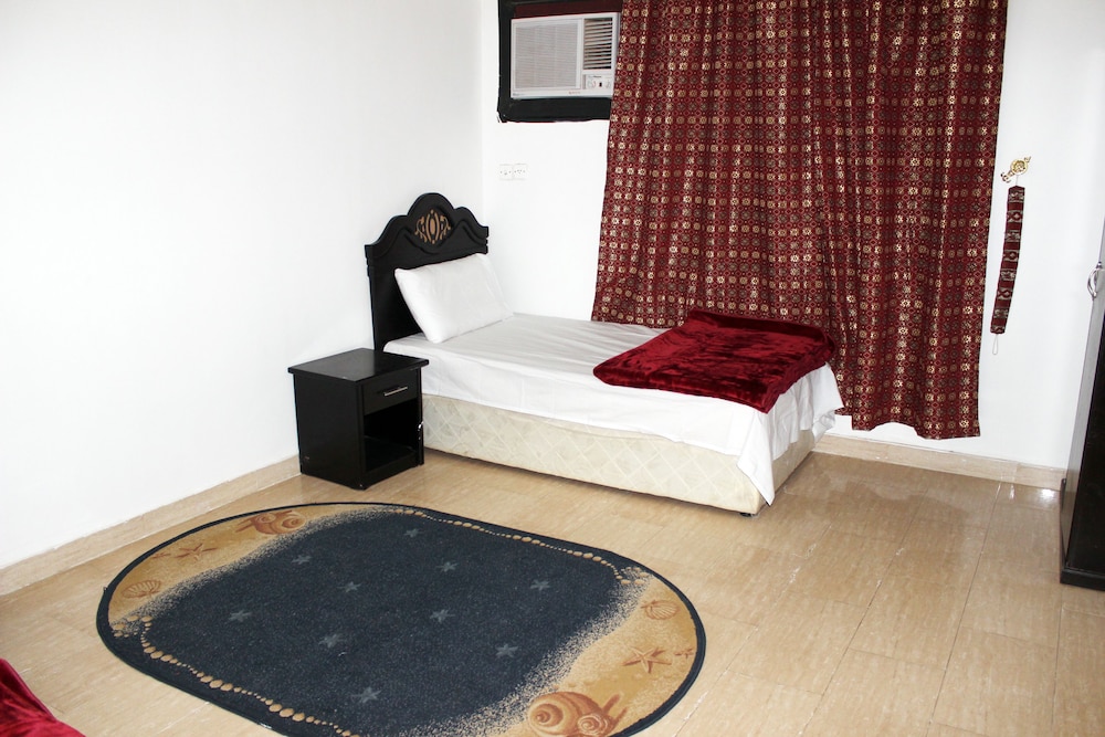 Al Eairy Apartments Al Qassim 1 24/36
