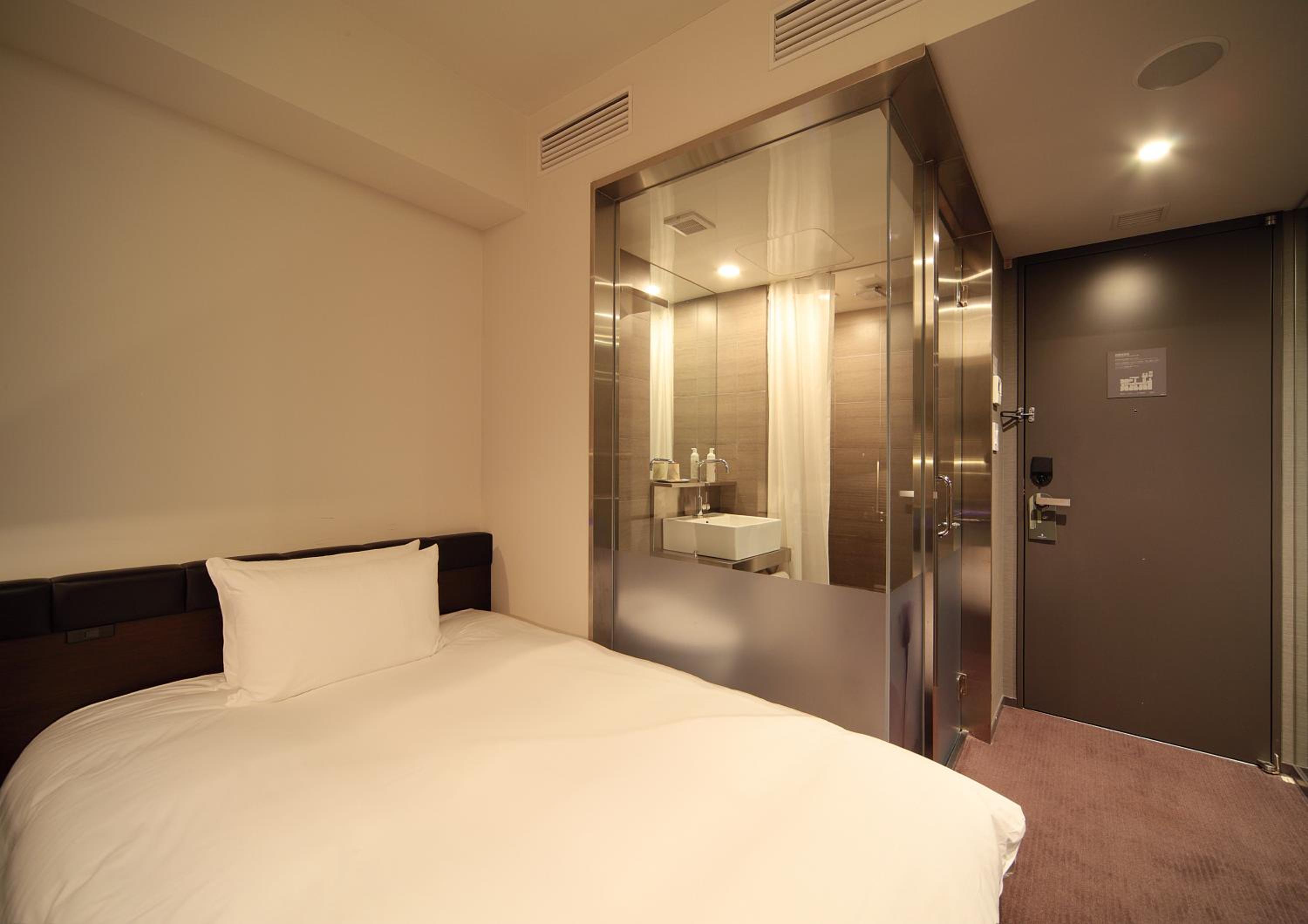 Room, Single