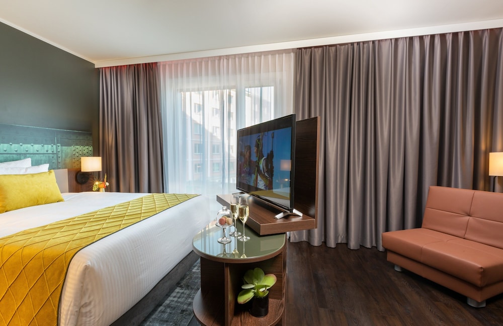Leonardo Hotel Dortmund 10/77