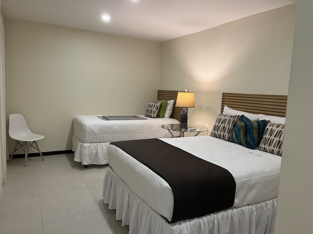 Luxury, Triple, 1 Queen and 1 Single Bed