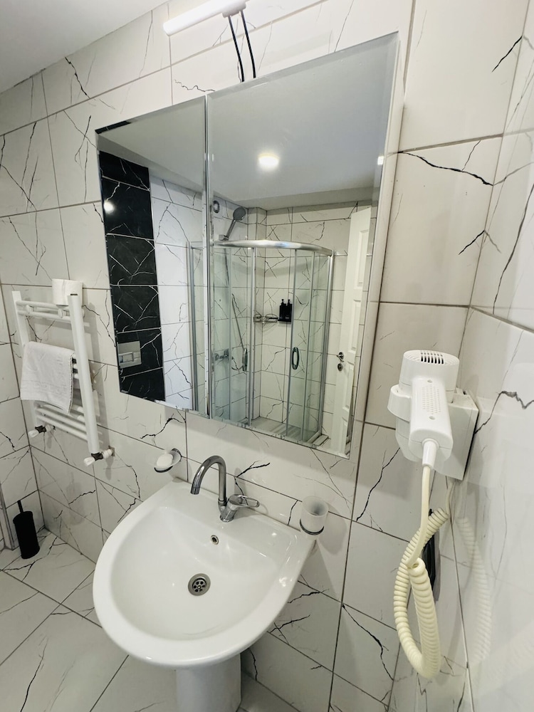 Viva Hotel Oldcity 68/73
