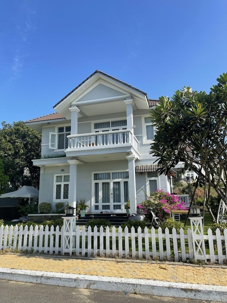 Sea Links Beach Villa 5/67