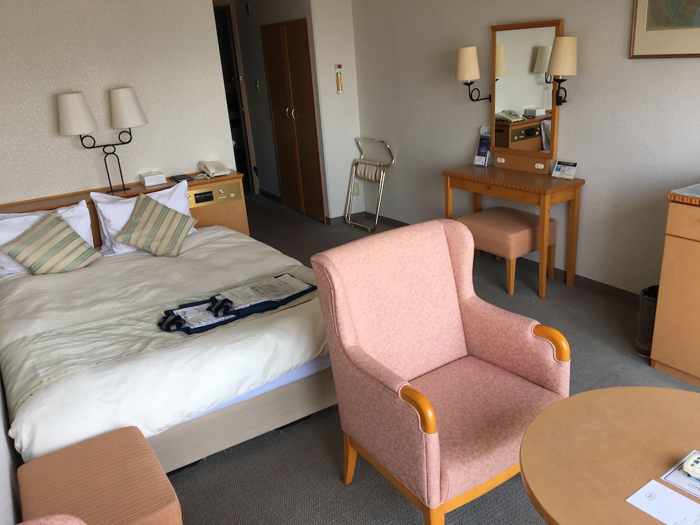 Kagoshima Sun Royal 16/50