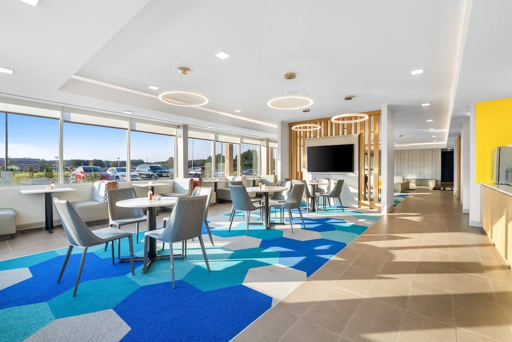 Microtel Inn and Suites by Wyndham Prattville Montgomery 34/50