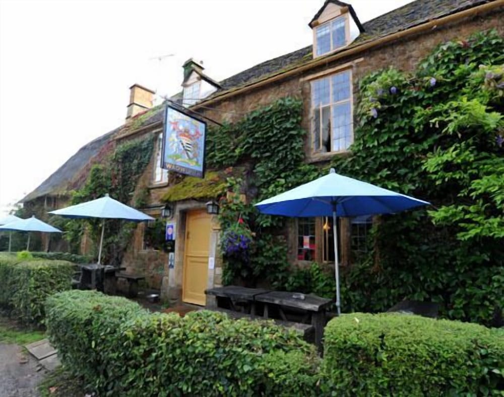 The Falkland Arms 44/50
