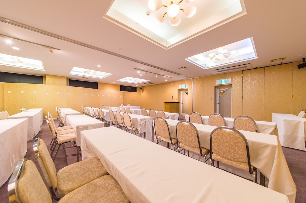 APA Hotel Kaga Daisyoji-Ekimae 49/57