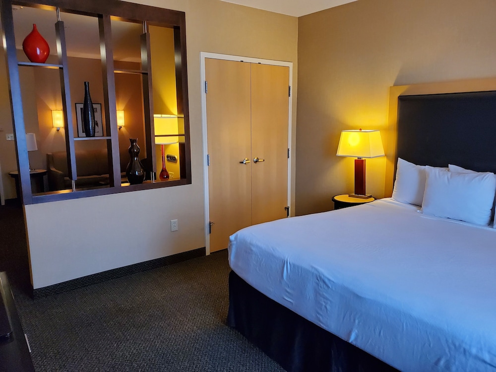 Cambria Hotel Madison East 6/41