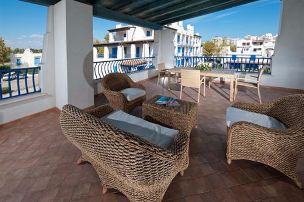 PORTOVERDE BEACH APARTMENTS 21/53