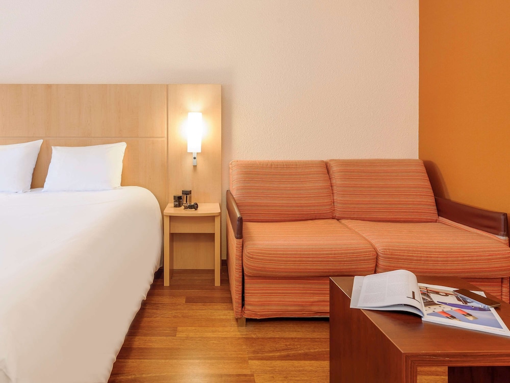 IBIS KONSTANZ 24/79