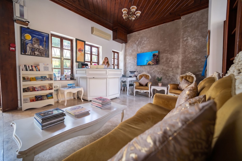 La Paloma Hotel 30/50