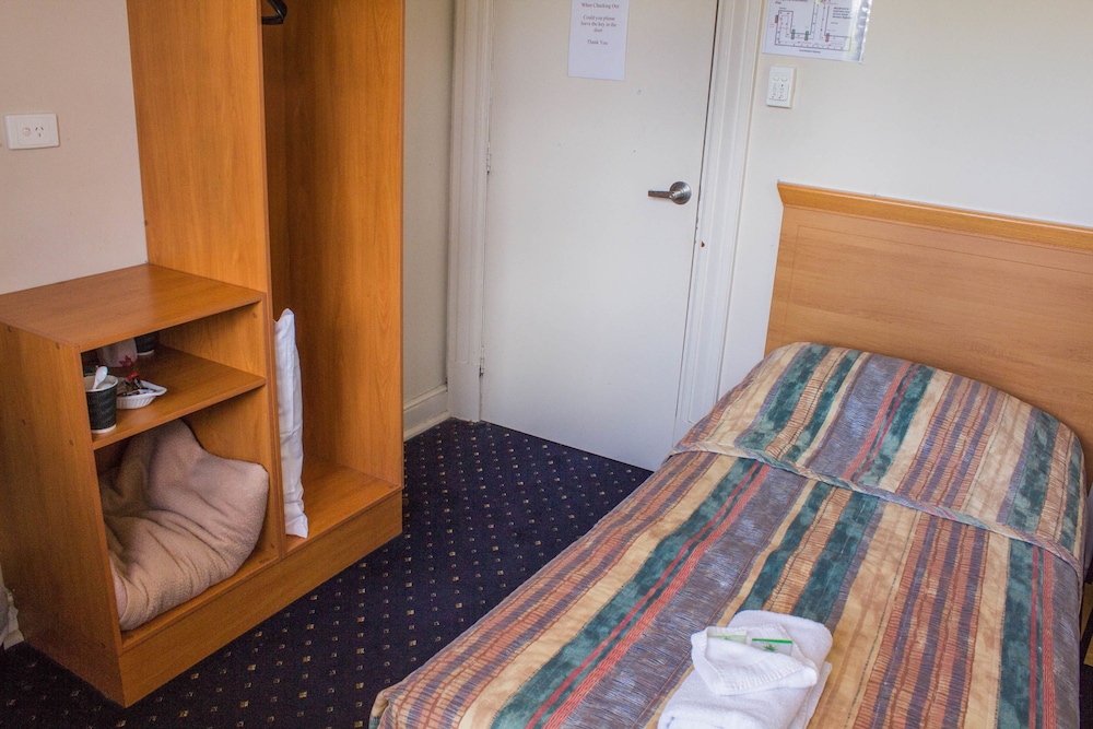 Gardners Inn Hotel 6/53