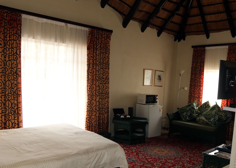 Sterkfontein Heritage Lodge 12/50
