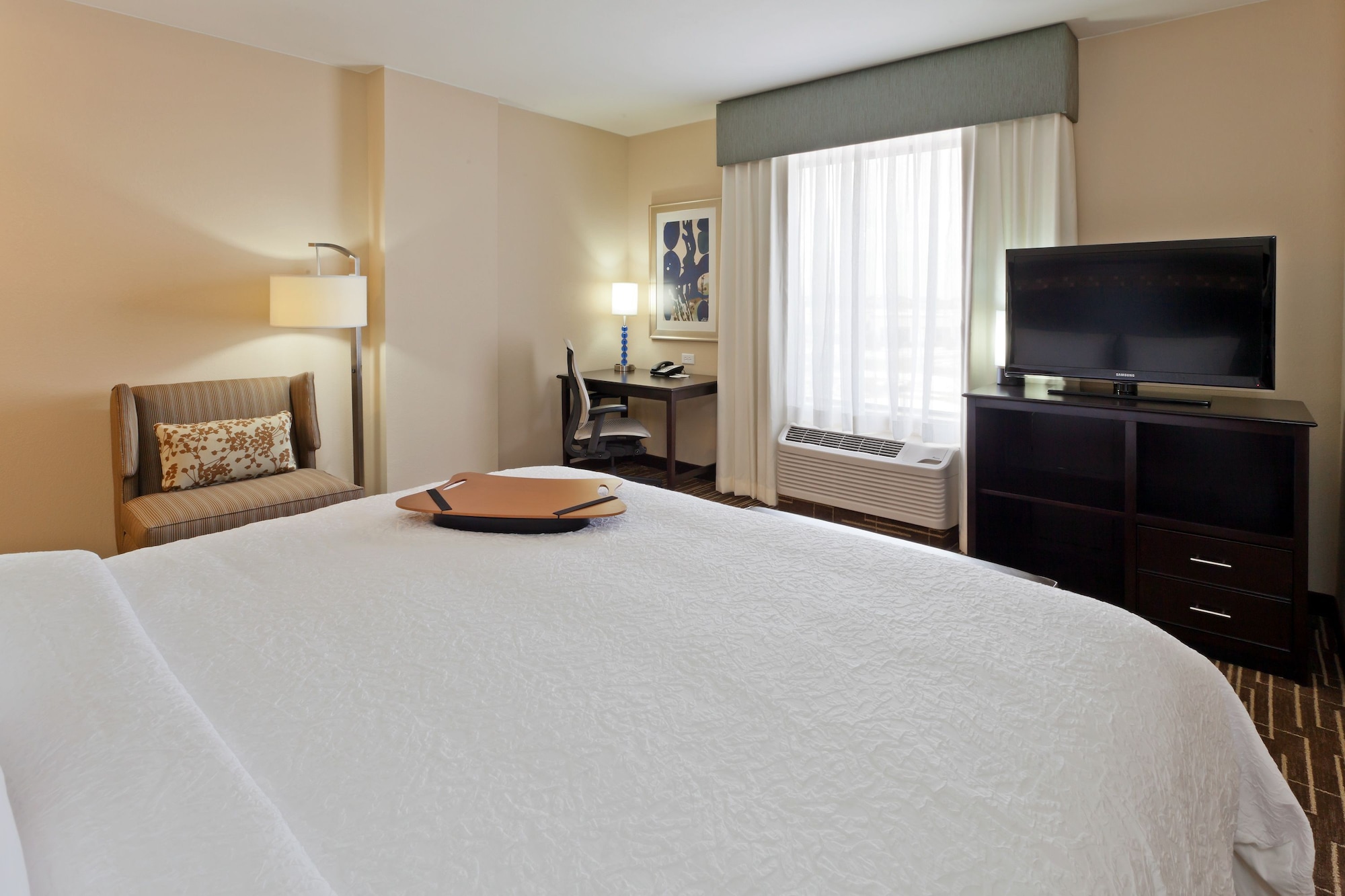 ROOM, KING BED, ACCESSIBLE