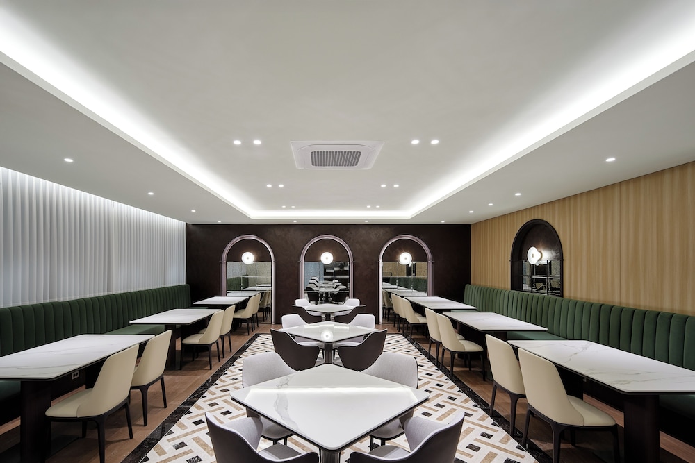 Hotel The Botanik Sewoon Myeongdong 50/65