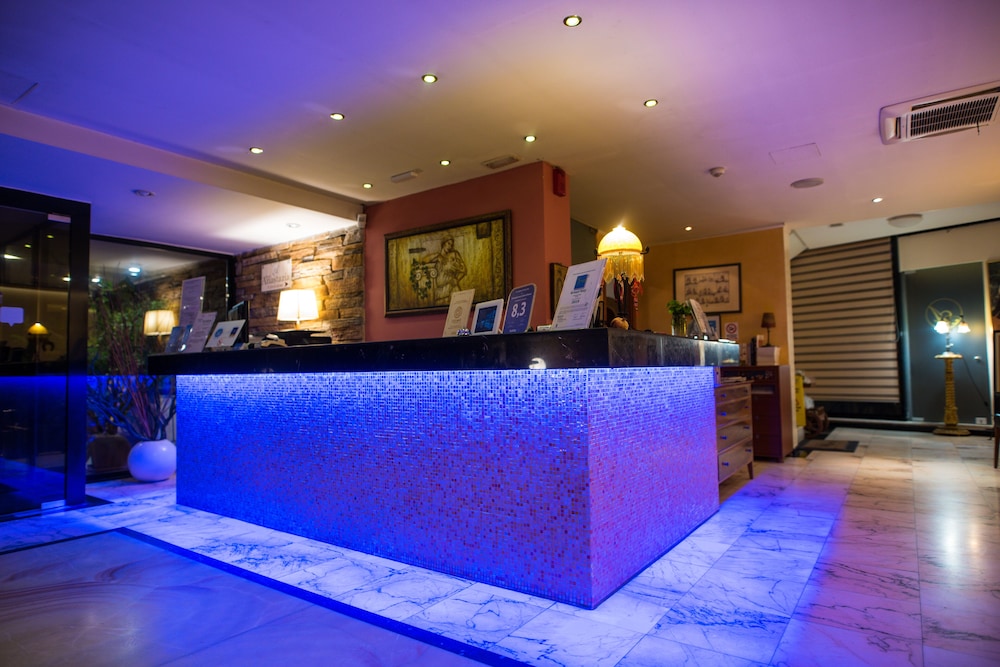 ANASTAZIA LUXURY SUITES & ROOMS 6/70