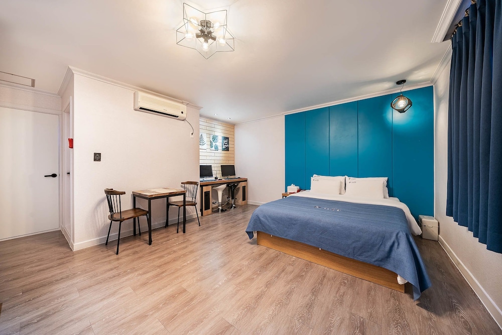 Ost Hotel 10/66