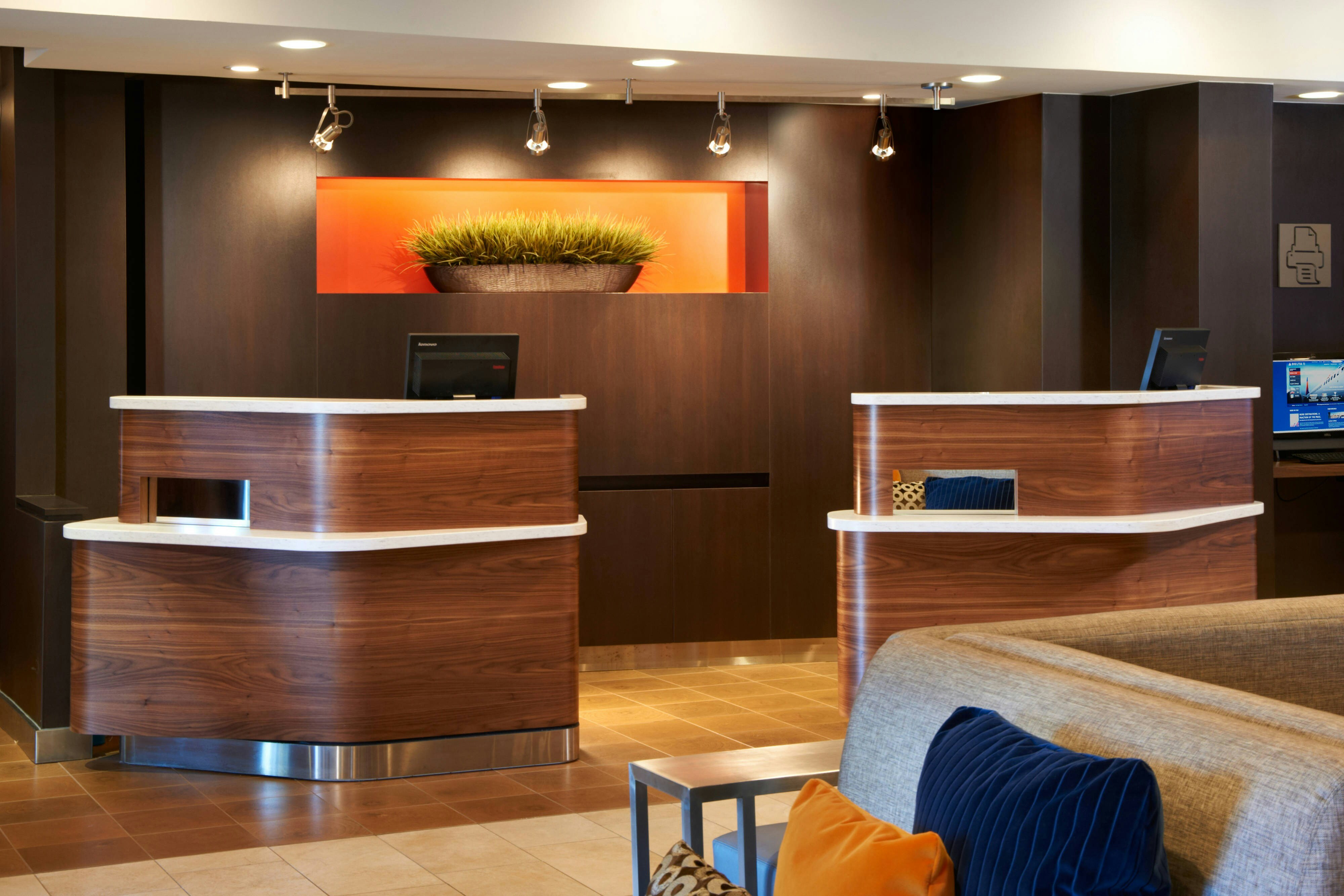 Lobby at Courtyard Toledo Maumee/Arrowhead, MAUMEE - OH