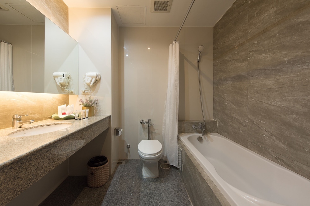 Siam Mandarina Hotel Formerly Grand Inn Come Hotel Suvarnabhumi Airport 72/74