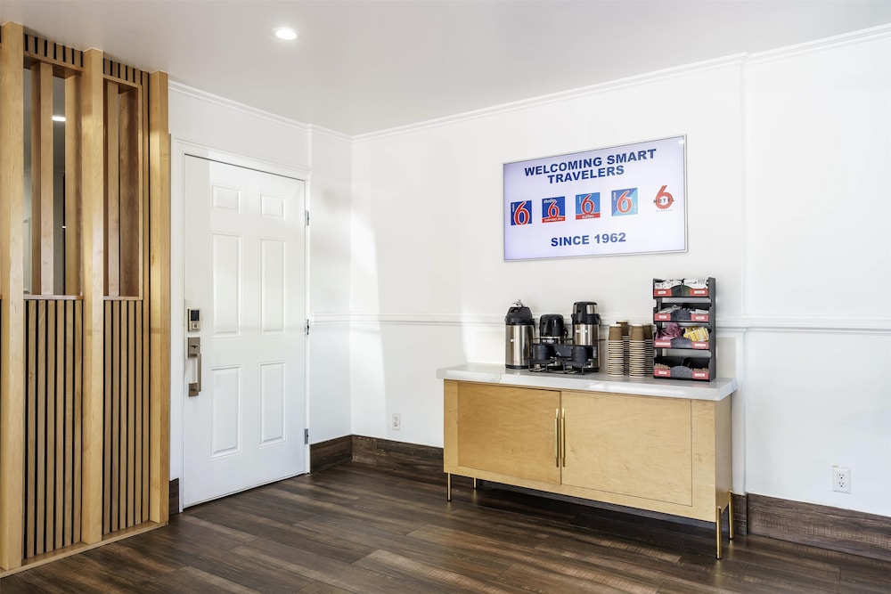 Motel6 Fremont, CA – North 13/58