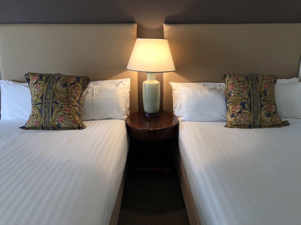 Mercure Hunter Valley Gardens 18/72