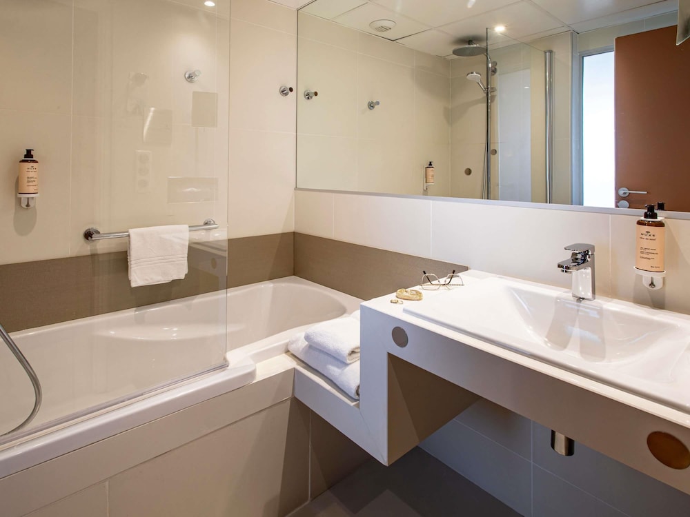 Mercure Angouleme Hotel de France 72/72