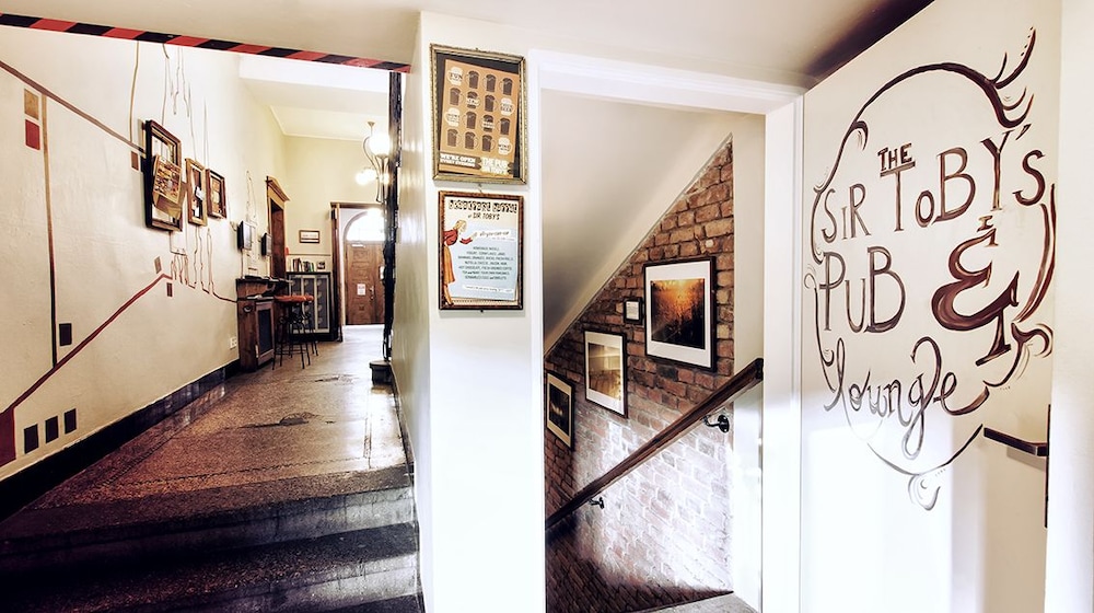 Sir Toby Apos S Hostel 40/70