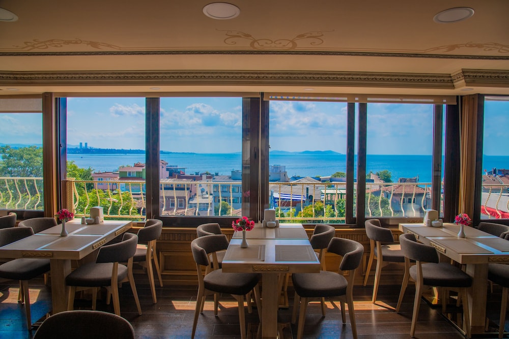 Kaftan Hotel 55/75
