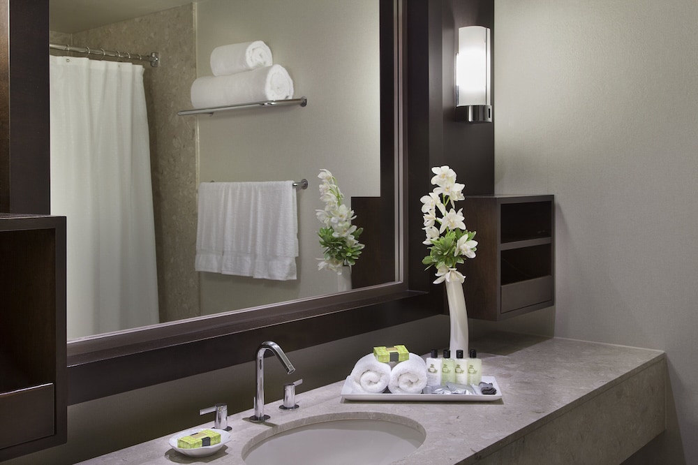 INTERCONTINENTAL TORONTO CENTRE 57/78