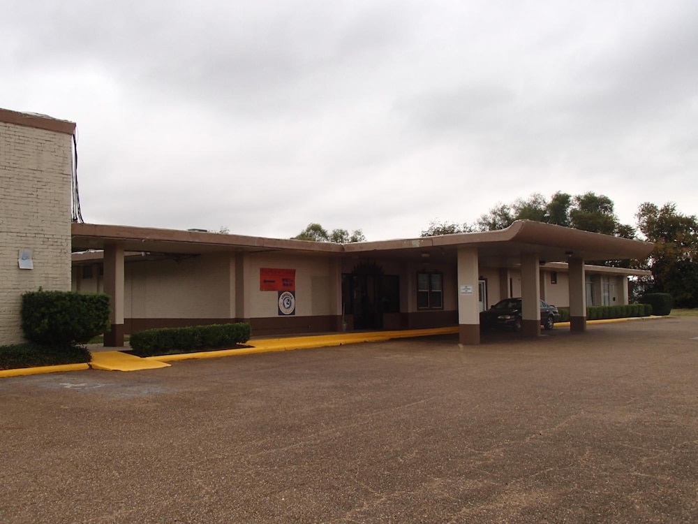 Sunrise Inn 4/37