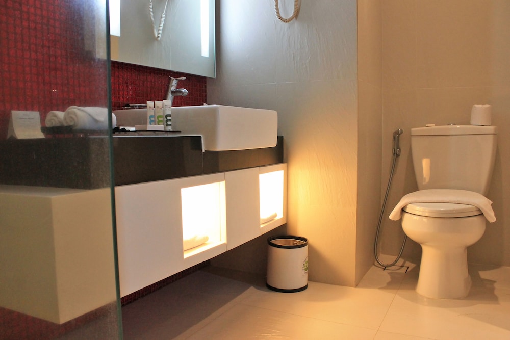 MERCURE JAKARTA SIMATUPANG 22/72