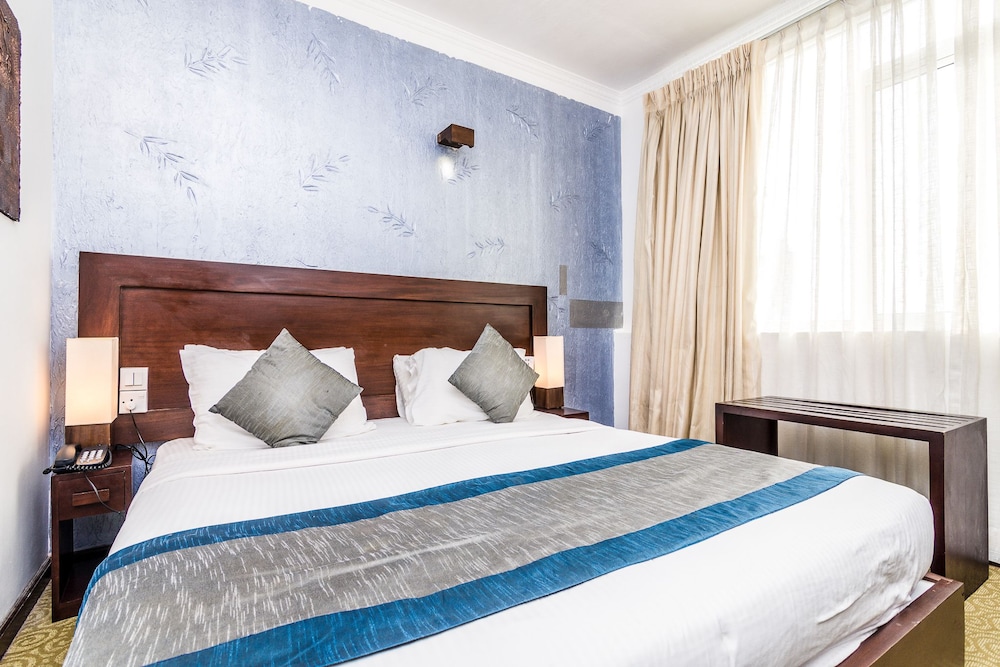 Ceylon City Hotel Colombo 13/39