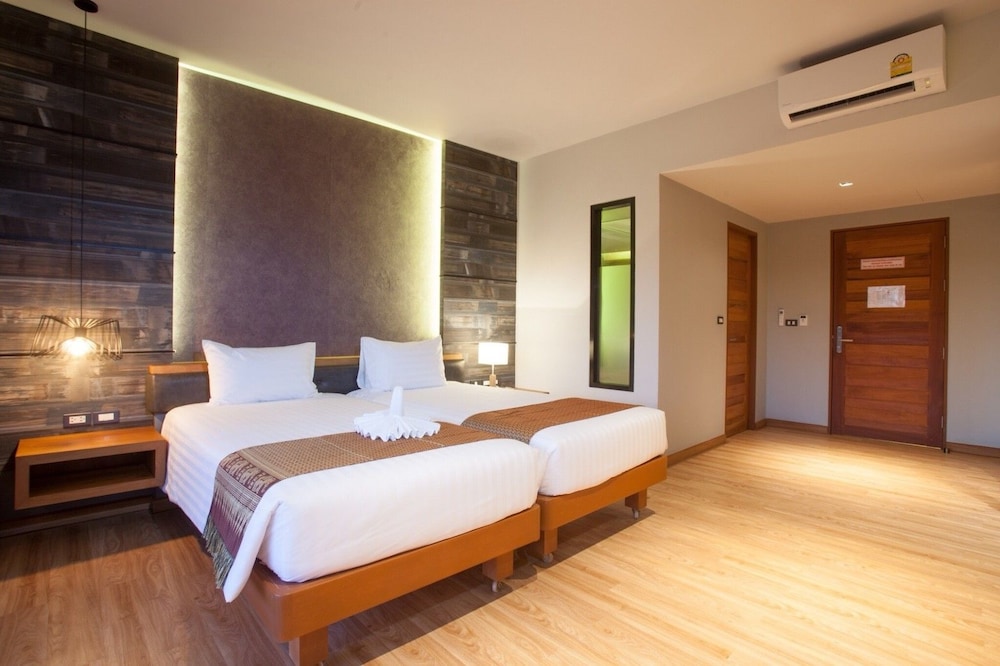 The Glory Gold Hotel 17/62