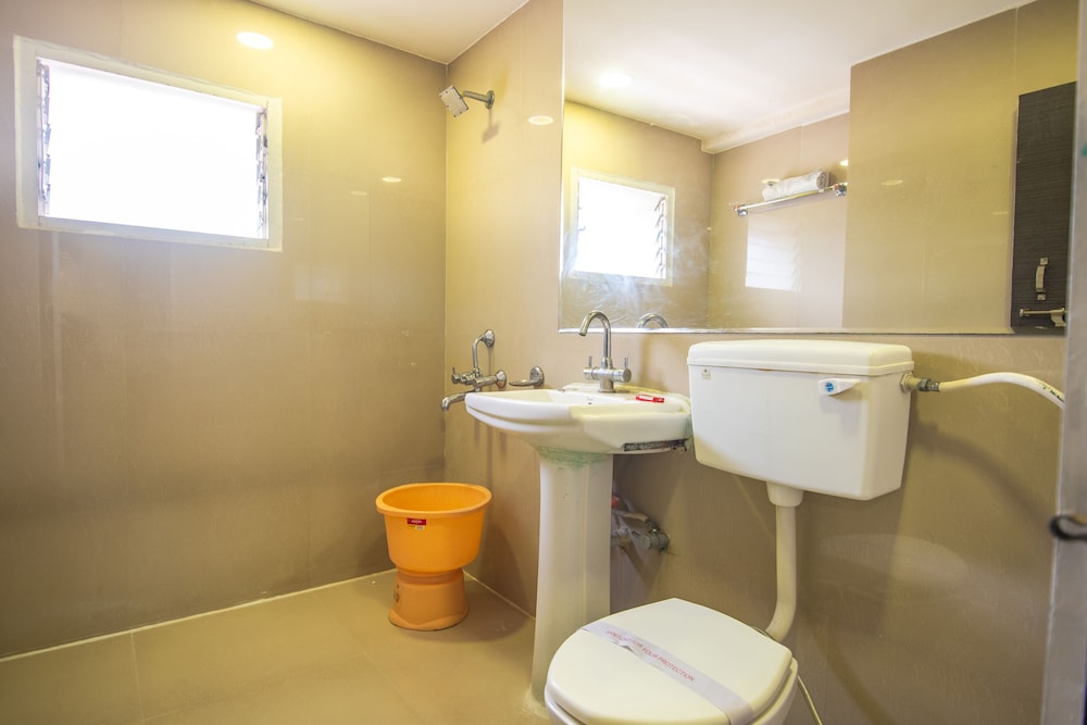 HOTEL MORYA REGENCY 26/27