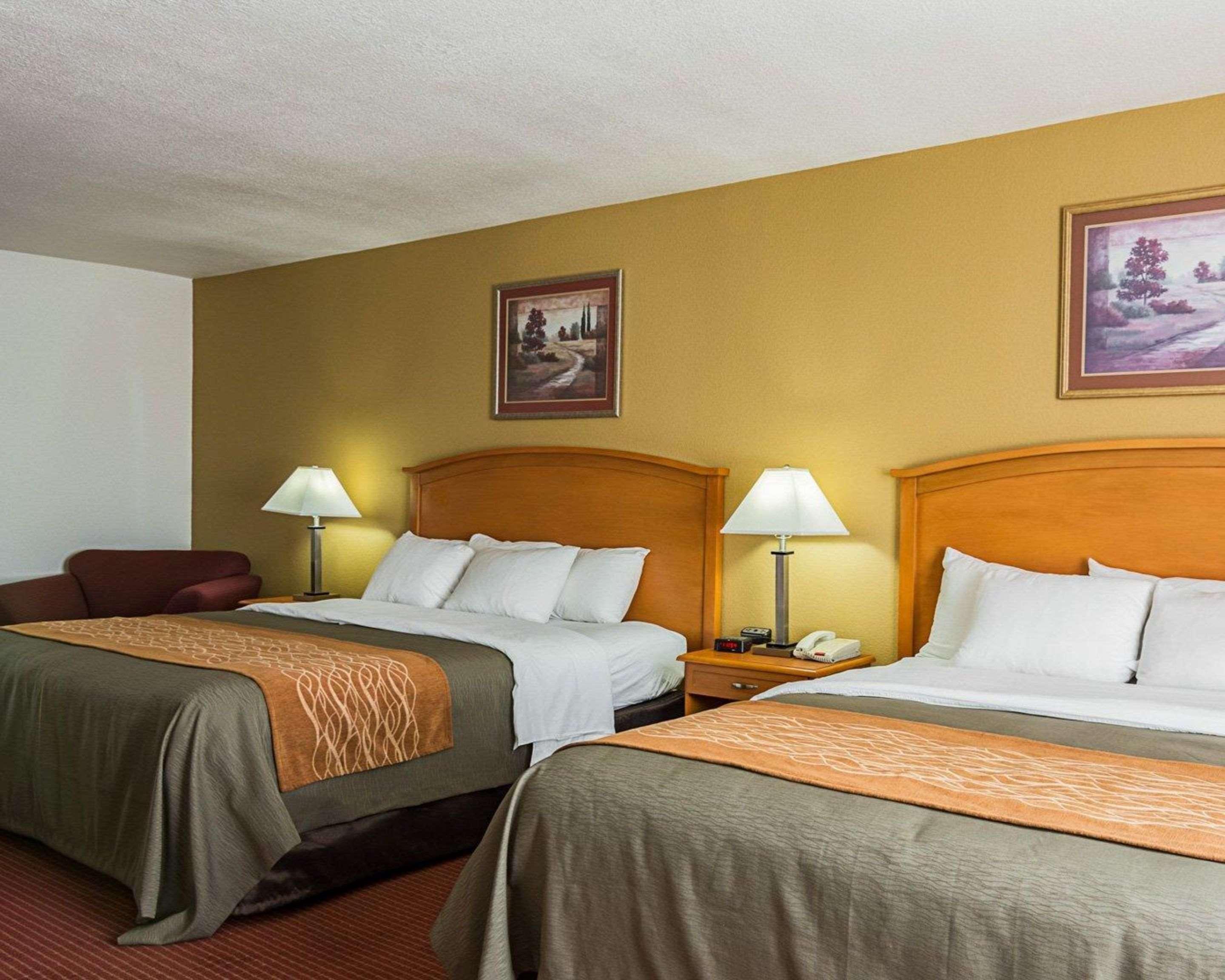 ROOM, 2 KING BEDS