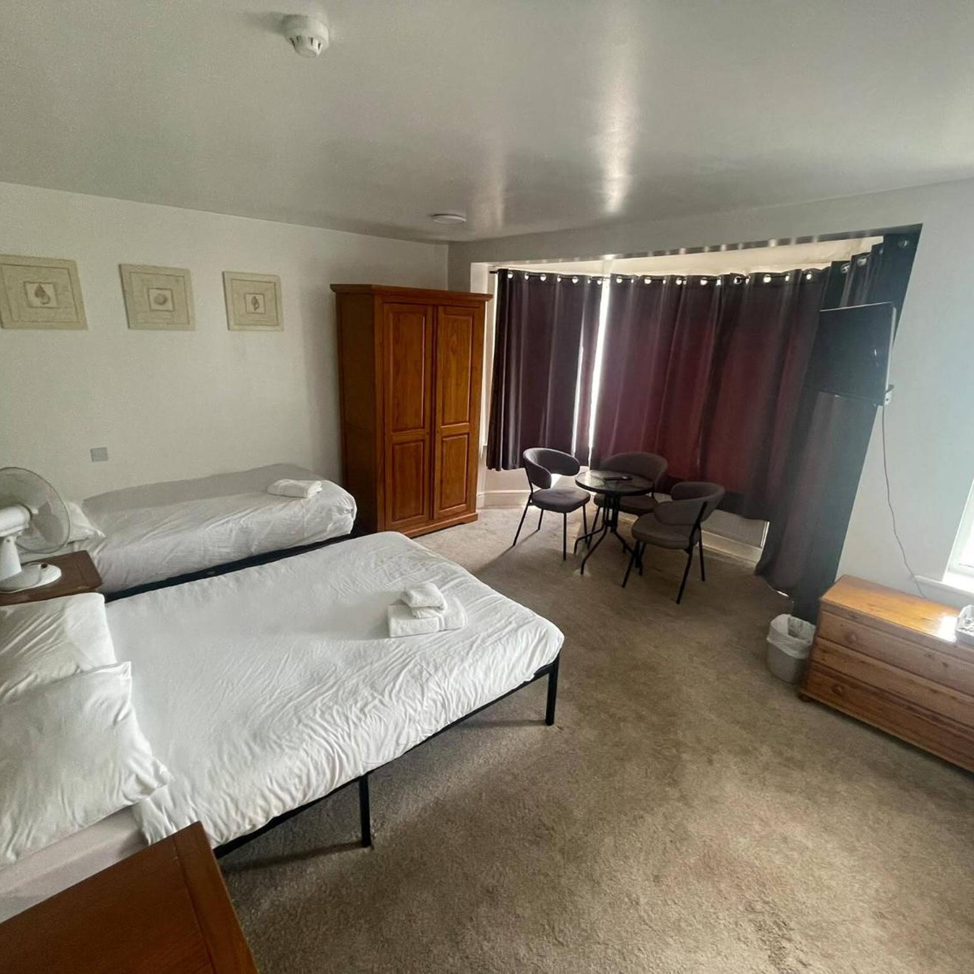 Sea Side Hotel 18/38