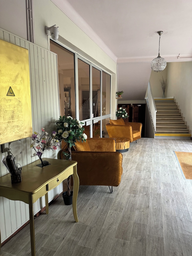 HOTEL CELINE 7/52