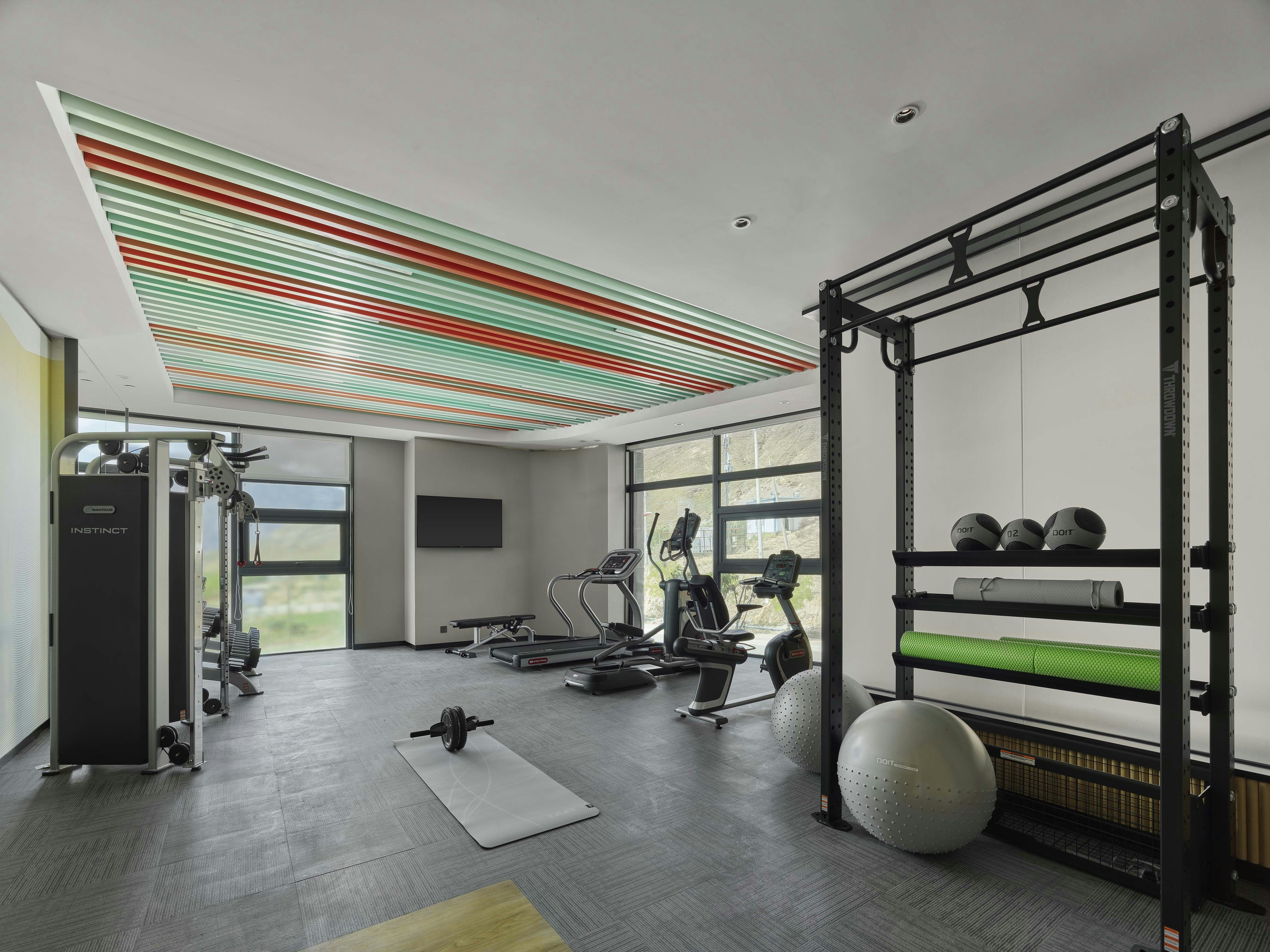 Hilton Garden Inn Lhasa 8/17