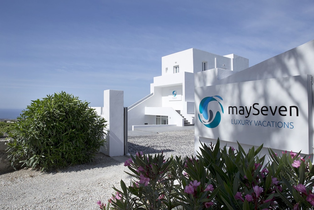 May Seven Suites - Adults Only 4/50