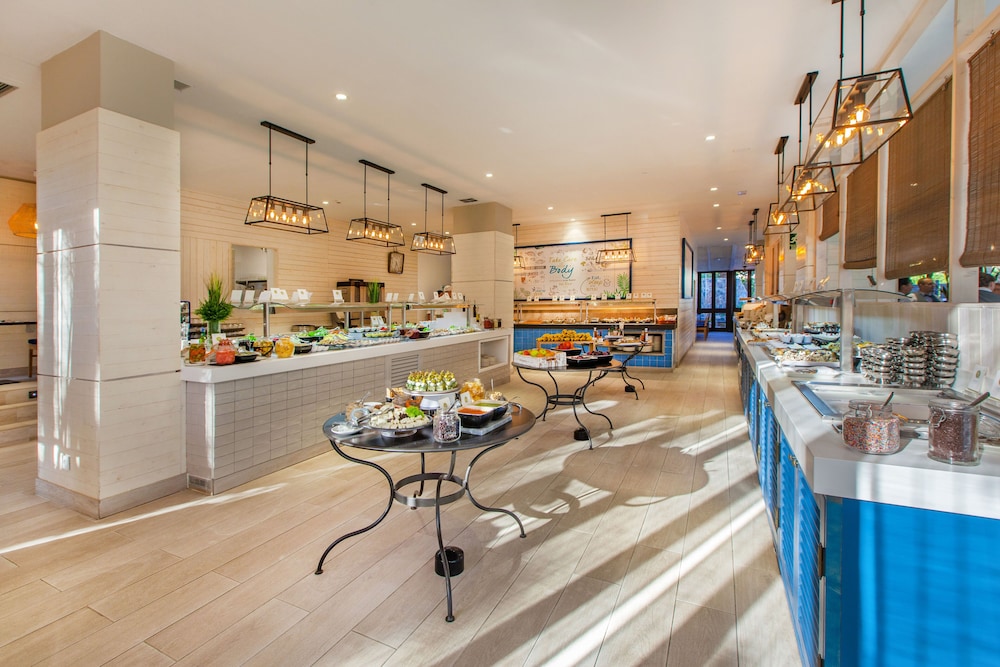 Corallium Beach Hotel by Lopesan Hotels - Adults Only 47/70